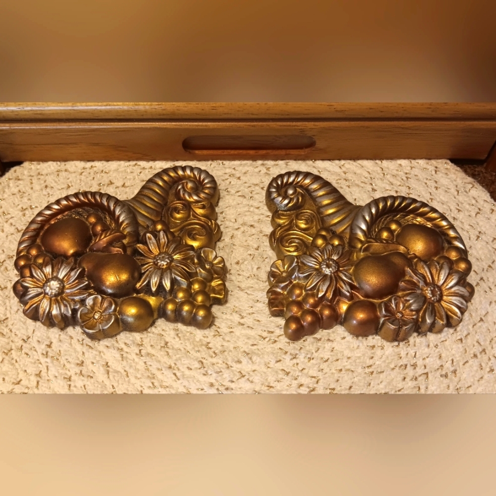 Vintage Set 1969 Miller Studio Cornucopia Chalk Ware Plaques